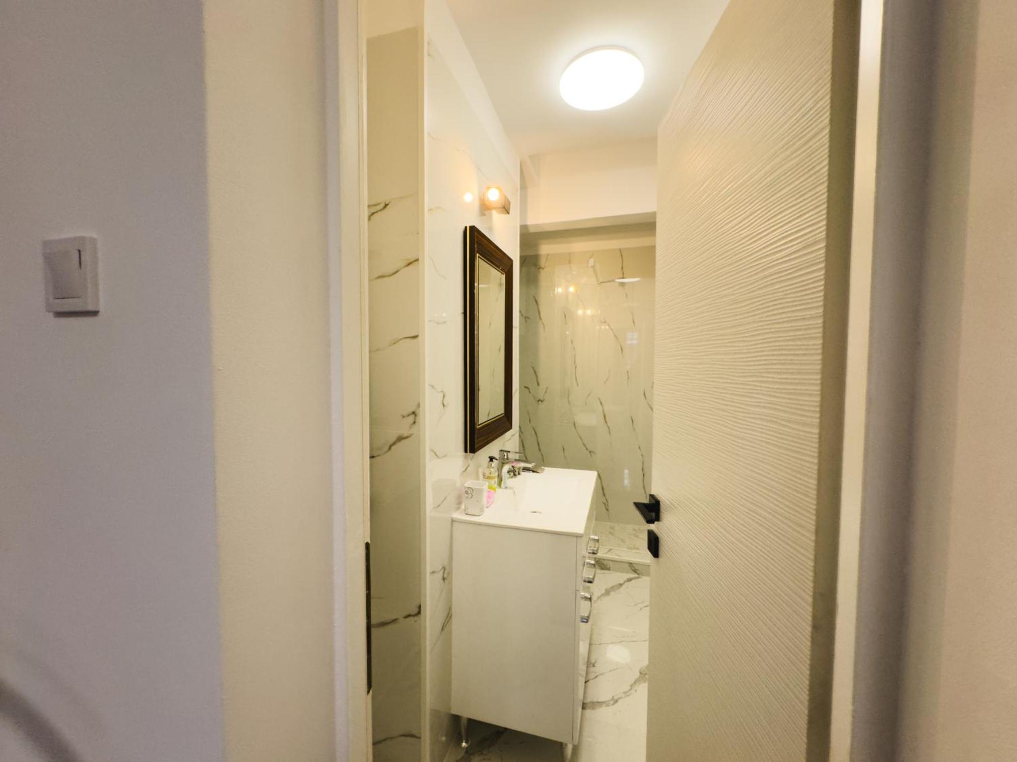 בוקרשט Loving Downtown Studio By Chr Luxury Property מראה חיצוני תמונה