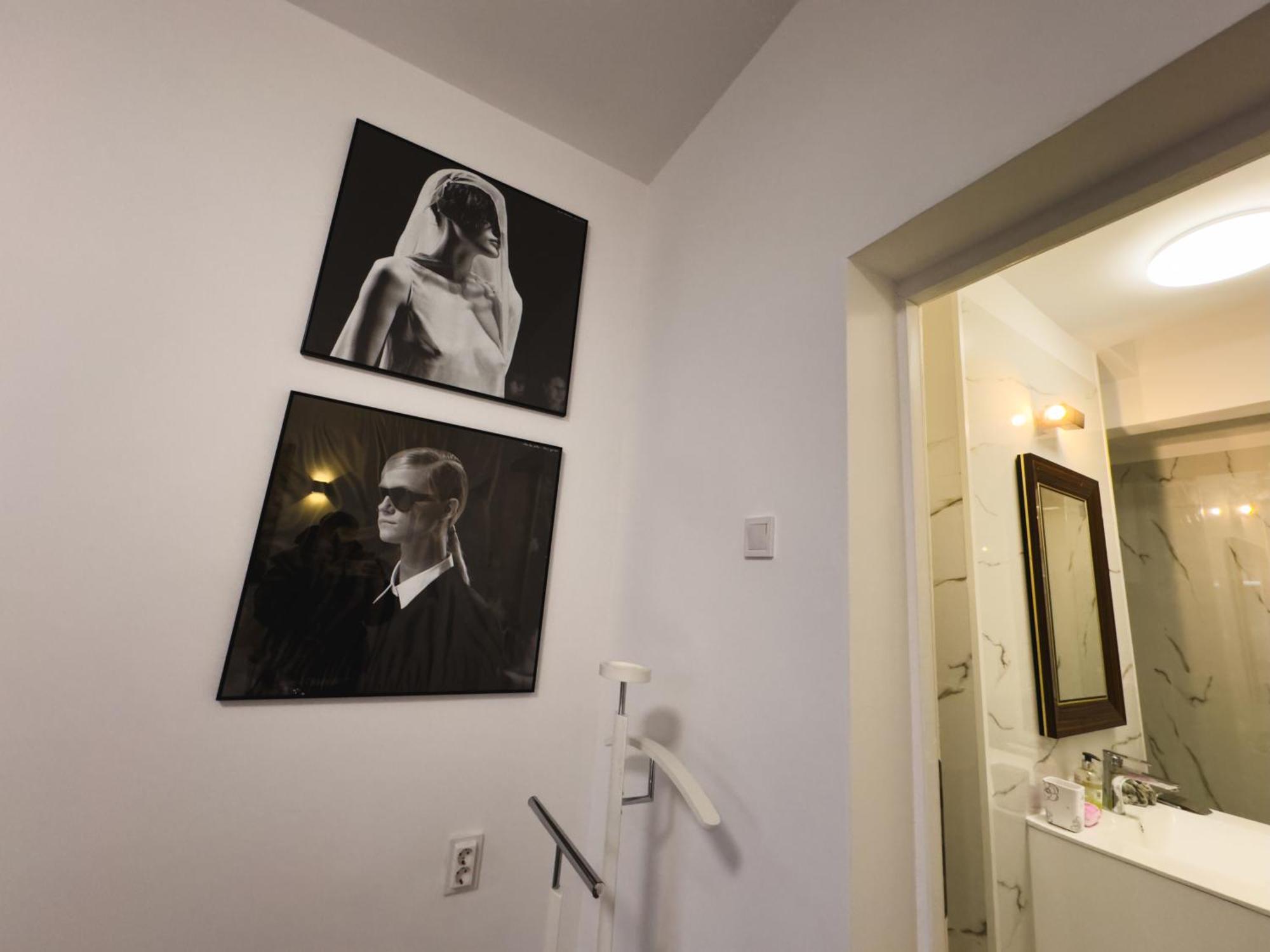 בוקרשט Loving Downtown Studio By Chr Luxury Property מראה חיצוני תמונה